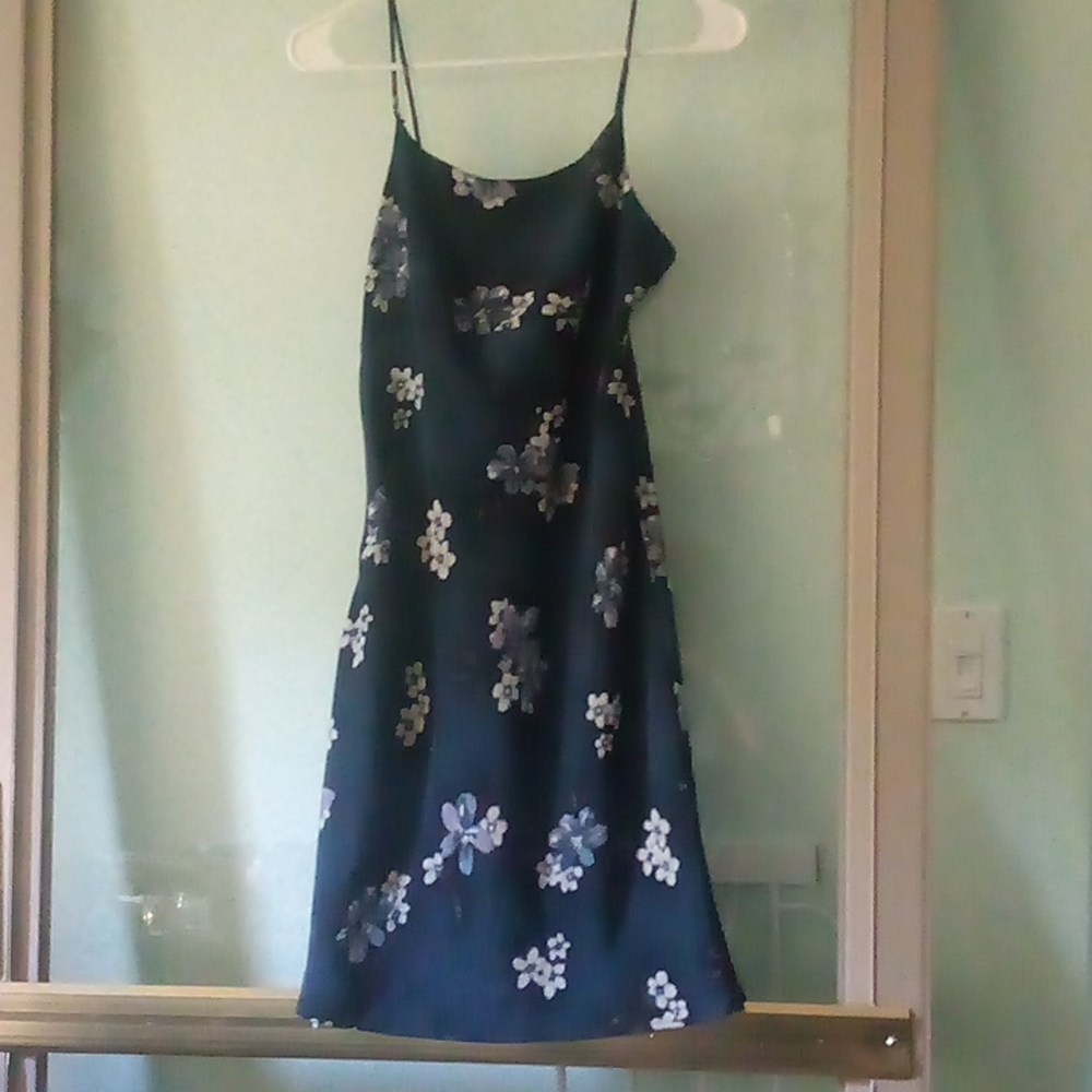 Cute short summer dress blue with flowers size 3/4